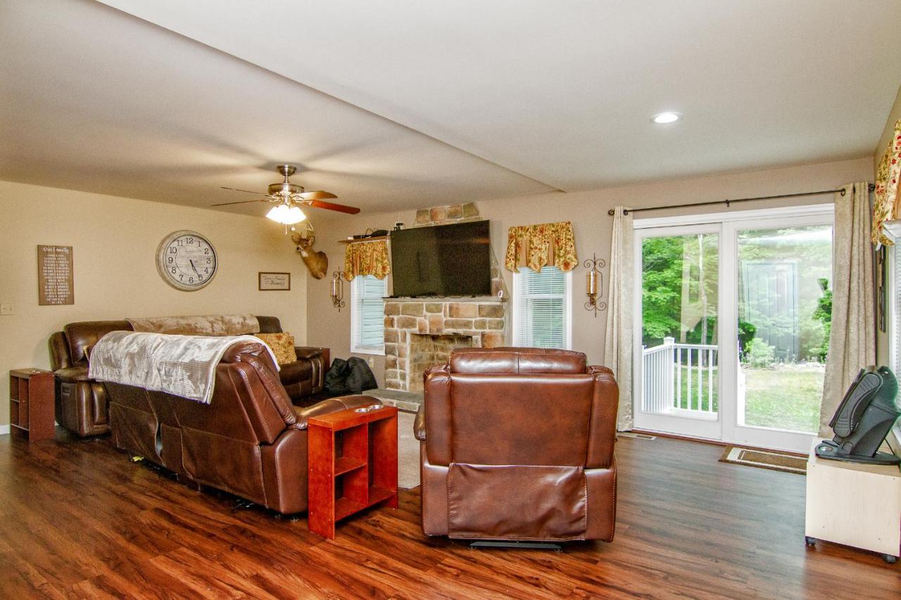 Cabin By The Creek With Private Creek Access Tannersville Εξωτερικό φωτογραφία